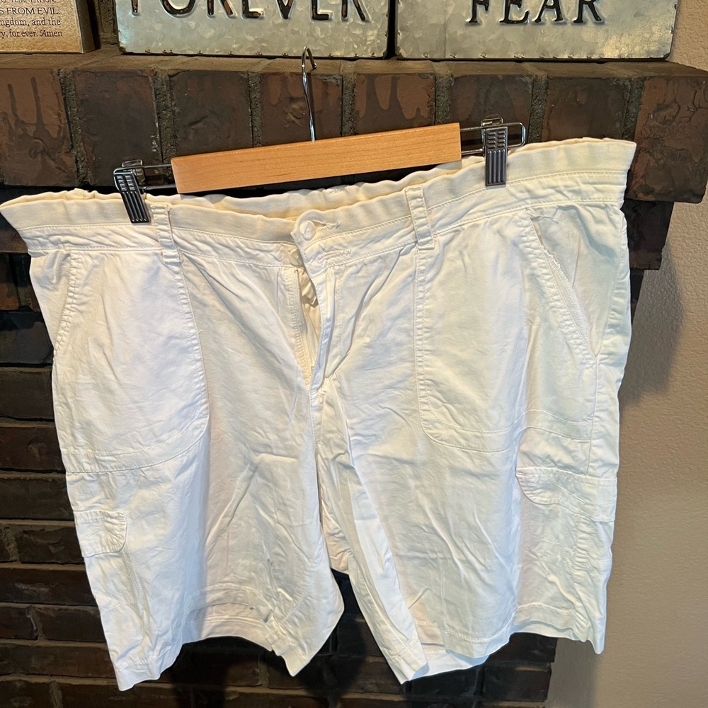 Lee Relaxed Fit White Womens Shorts